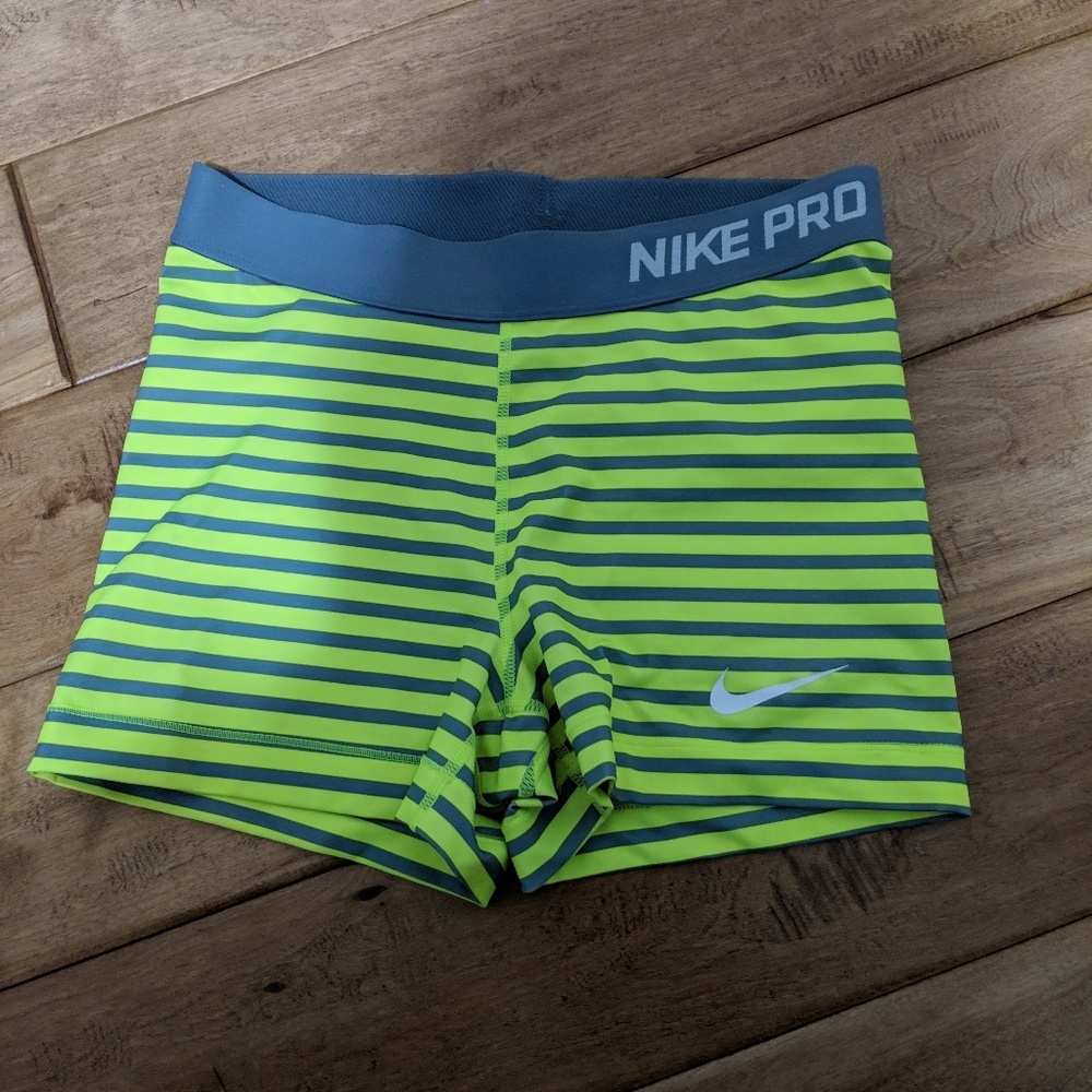 Nike spandex